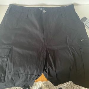 NEW! Men’s CSG Black Cargo Shorts. Size 38